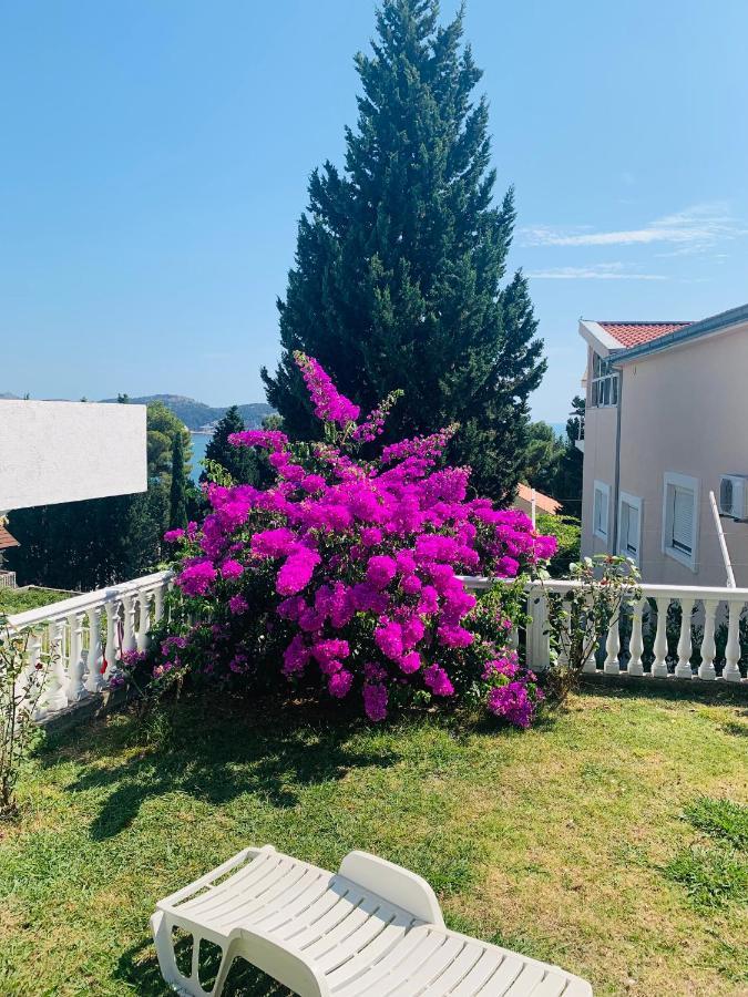 Imperia Apartment Bar Luaran gambar