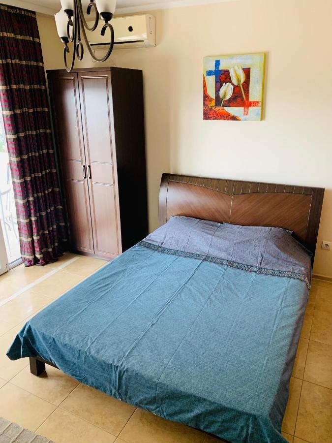 Imperia Apartment Bar Luaran gambar