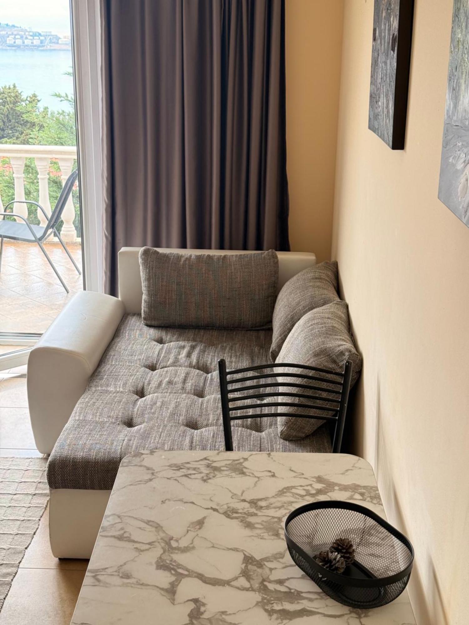 Imperia Apartment Bar Luaran gambar